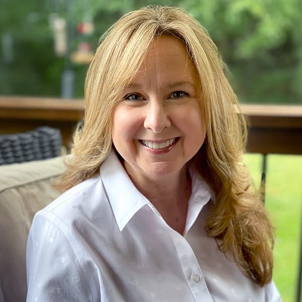 Headshot of Meg Sadak, Vice President of Human Resources at Viewpointe