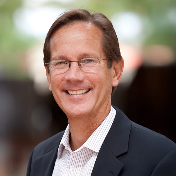 Headshot of Tom Jackson, Vice President of Account Management at Viewpointe